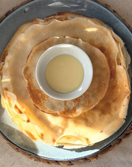 Roxy Blakee model nude galleries