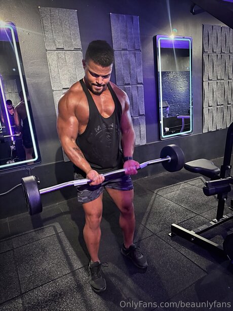 Beaunlyfans star hd pictures