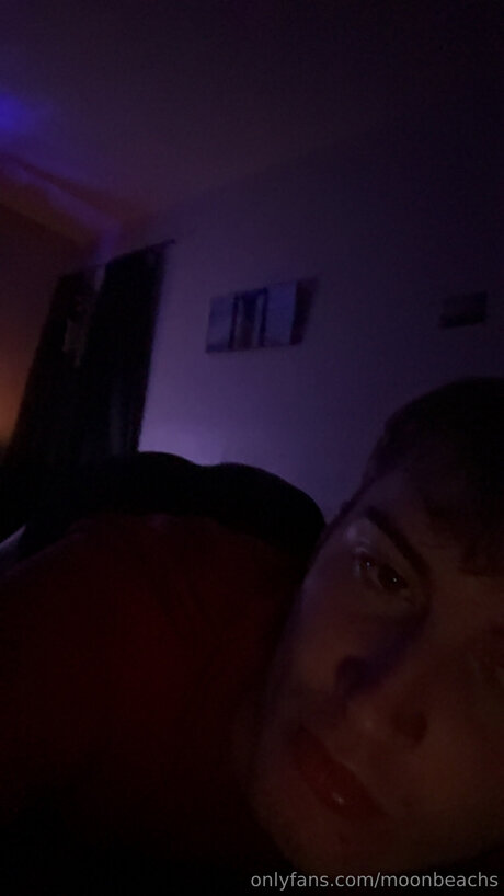 Moonbeachs model xxx photos