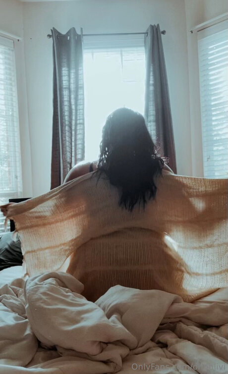 Ohhhlivi model nude pic