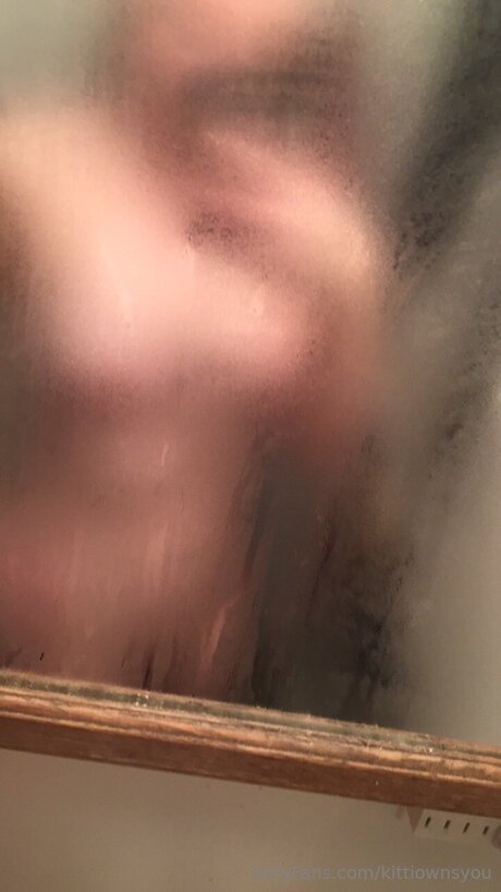 Kittiownsyou sex model pics