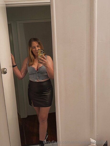 Emilymareewalker star top pics