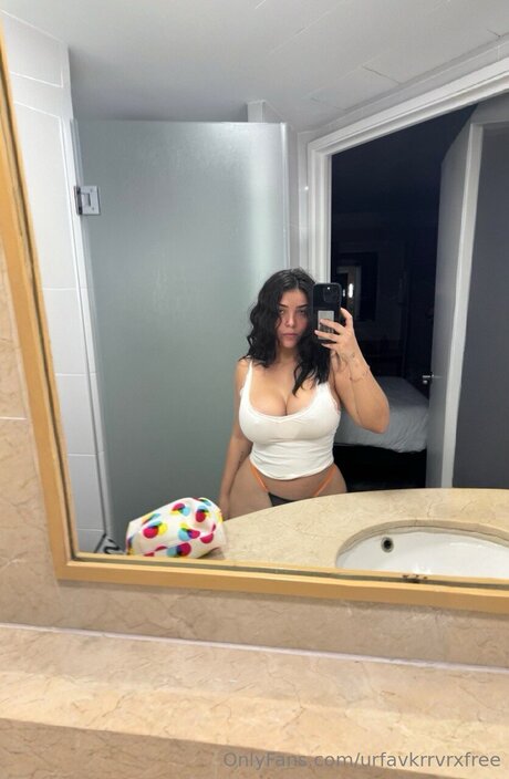 Urfavkrrvrxfree nude pornstar archive