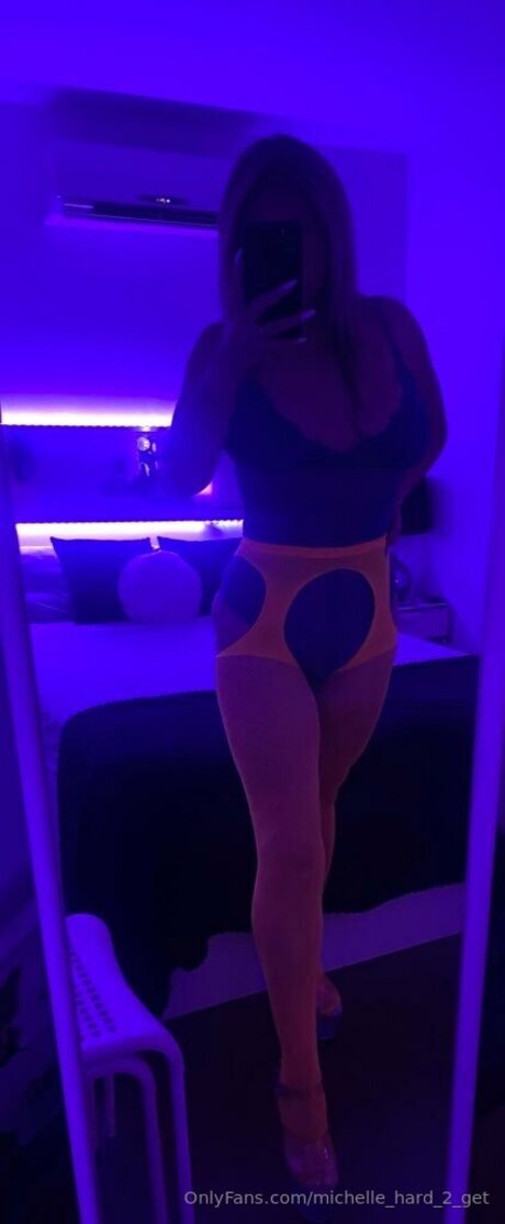 Michelle Hard 2 Get porn star pics