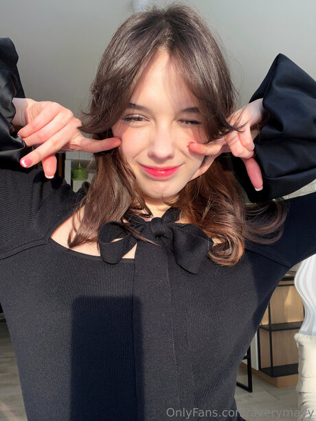 Averymayy pornstar top images