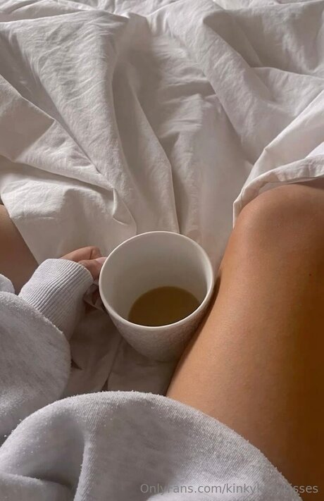 Kinkykittykisses sex actress galleries