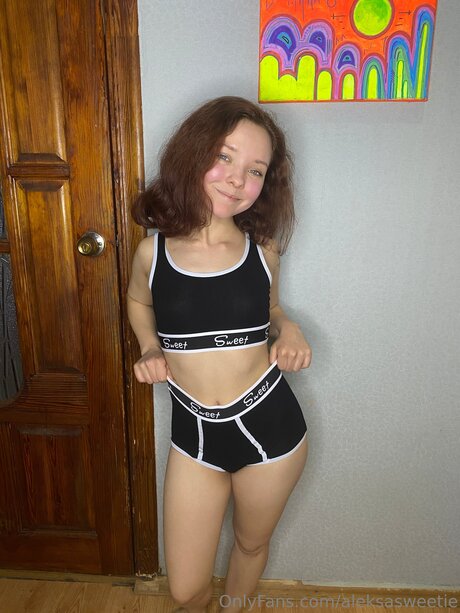 Aleksasweetie model high quality image