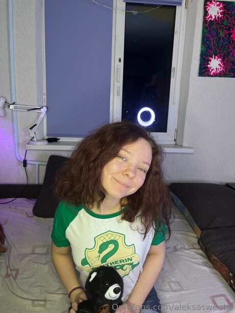 Aleksasweetie pornstar sexy galleries