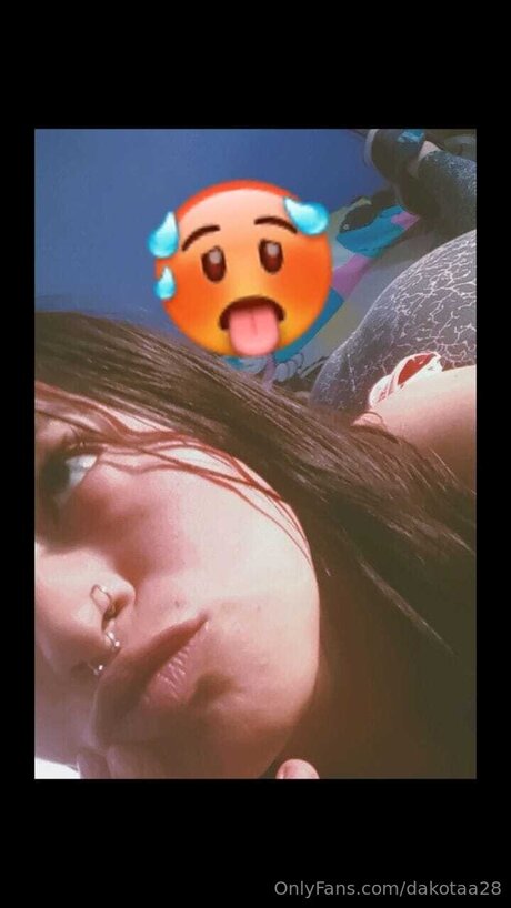 Dakotaa28 pornstar pretty galleries