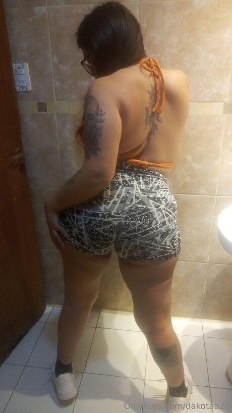 Dakotaa28 erotic star gallery