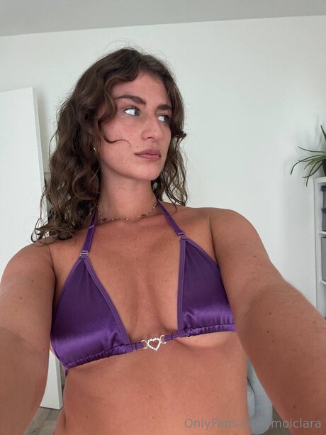 Moiclara free pornstar photo