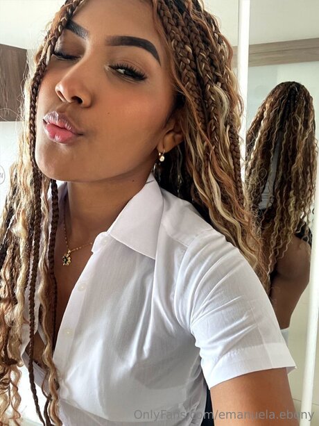 Emanuela Ebony sexy actress img