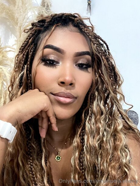 Emanuela Ebony high quality model pictures