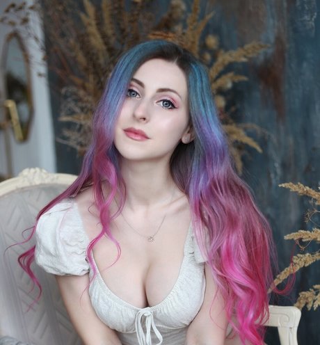 Roxolana xxx model pictures