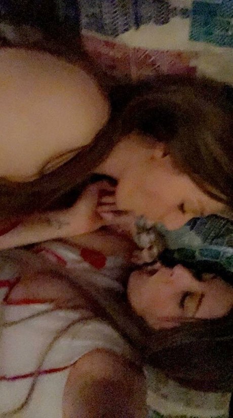 Itsdanielle92x sexy star pictures