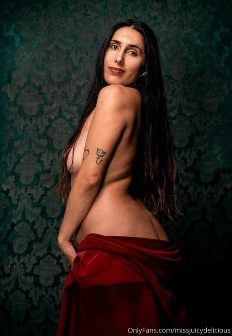 curvy shemale onlyfans free xxx pic