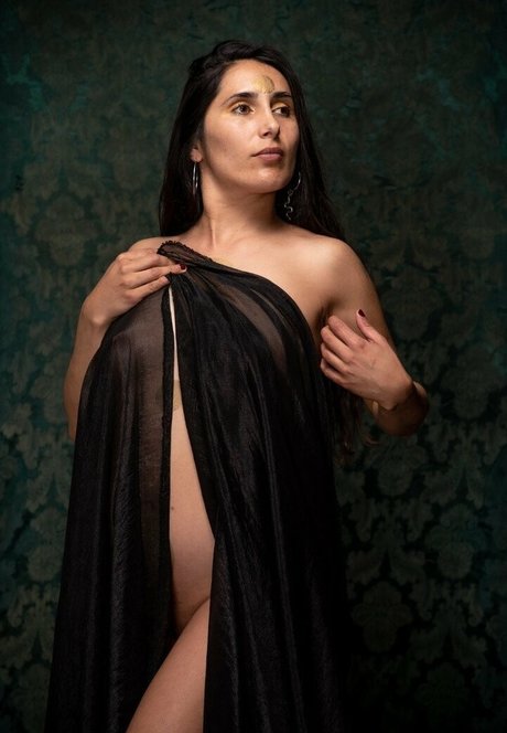 ladyjuicybrunette erotic star gallery