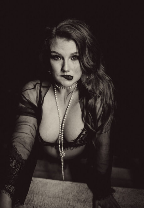 Blueeyedmelody star nudes image