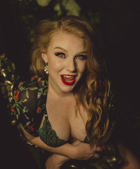 Blueeyedmelody nudes actress gallery