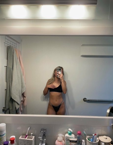 gloryhole wife onlyfans nudes photos