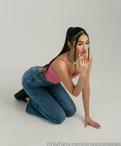 unasbombitas high quality model img