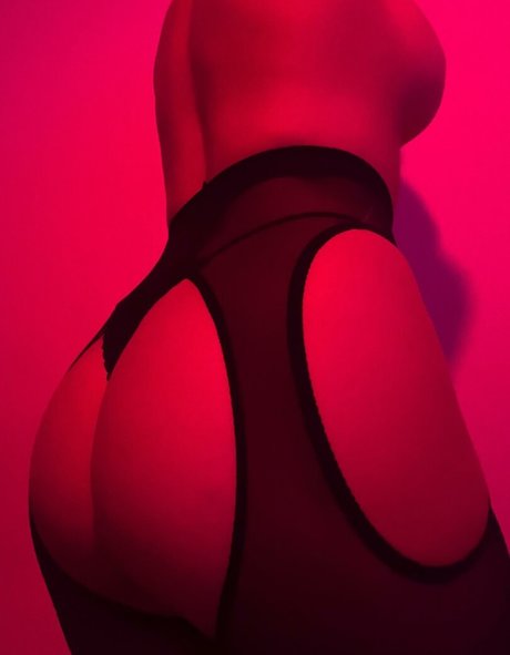 Anabelle Charm star art img