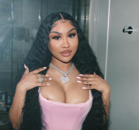 round ass onlyfans porn gallery