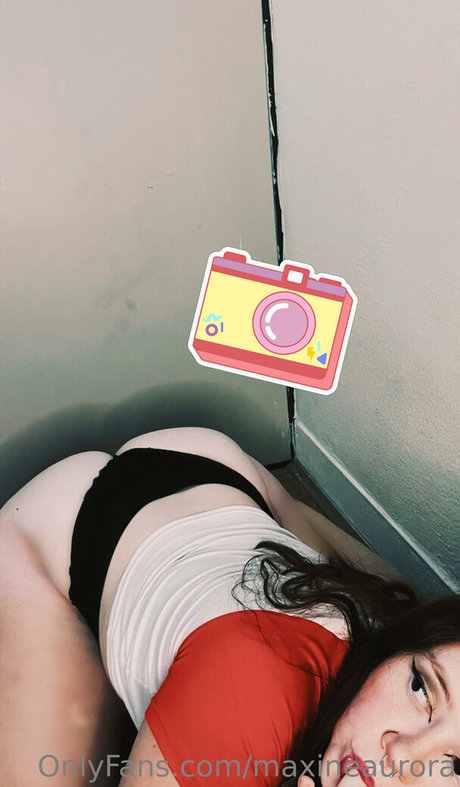 maxineaurora pornstar pic