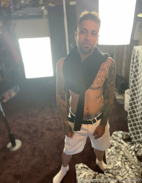 powercouple8980 beautiful model picture