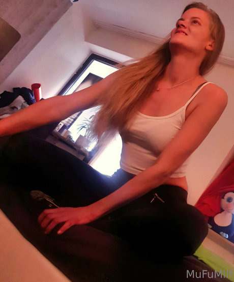 mufumelf sex actress image