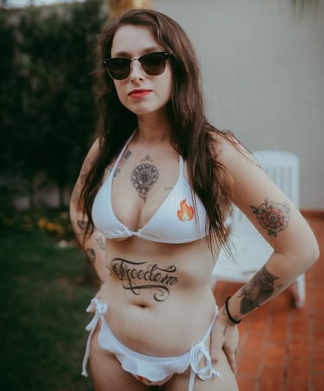 ninahighmusica model adult pictures