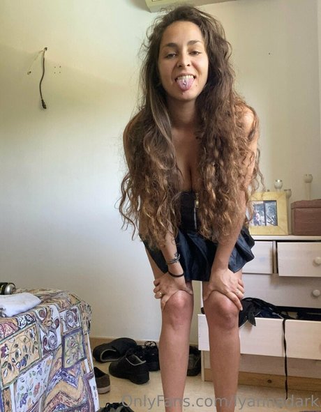 lyannadark erotic actress pic