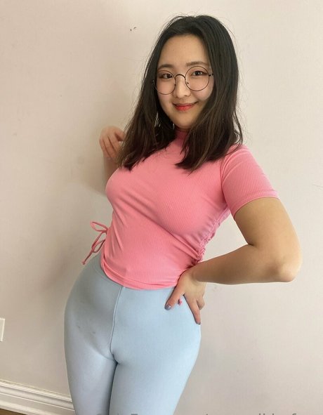 aroomikimfree naked pornstar pictures