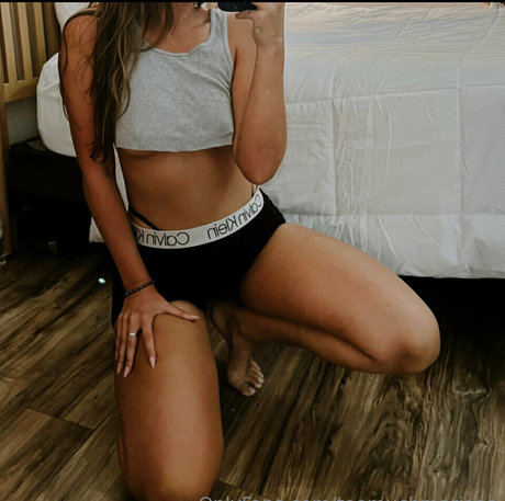 toomuchmariaaa model hot pictures