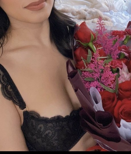 Ara Chun sex model photo