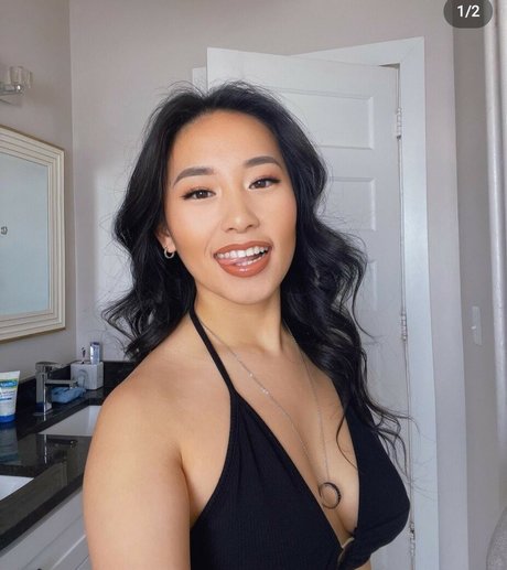 blonde tits onlyfans exclusive photo