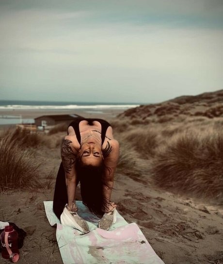 Siobhan Ward adult star image