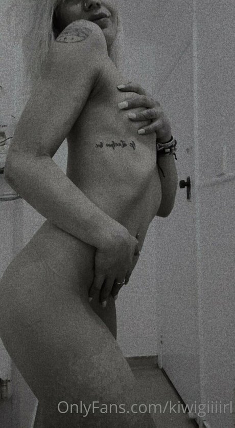 kiwigiiiirl model exclusive pic