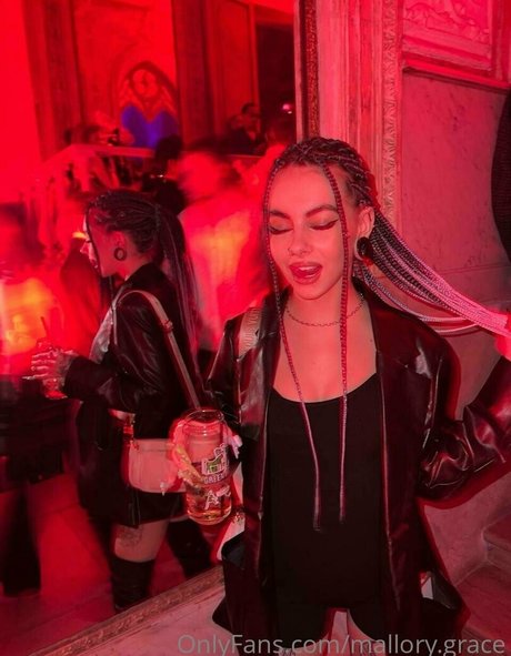 mallory grace naked model images