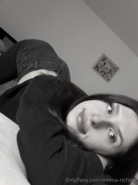 Emma Richter model high quality images