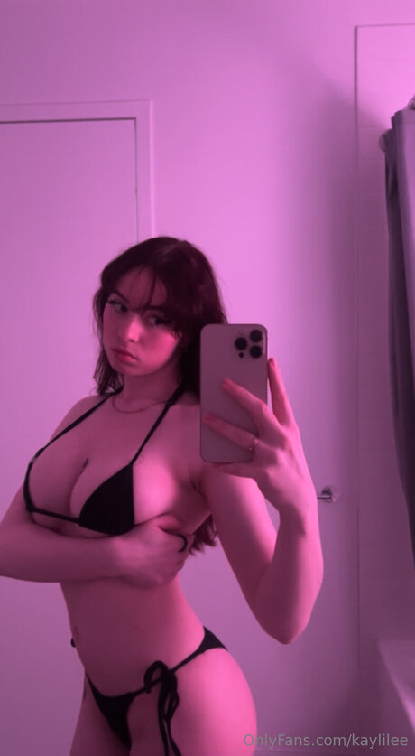 Kaylilee pornstar naked pic