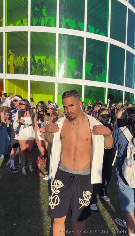 Itsmilesmetcalf star exclusive pics