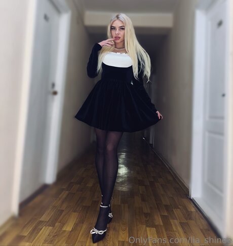 Shine Lia exclusive pornstar pic