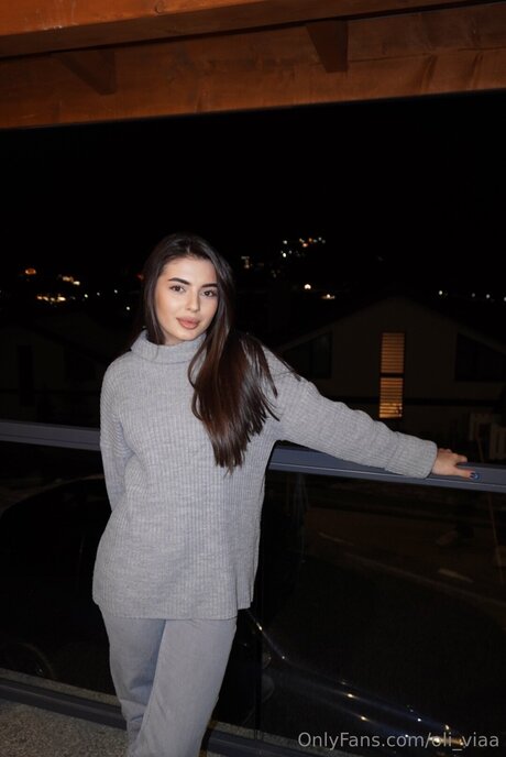 Oli Viaa erotic pornstar pictures