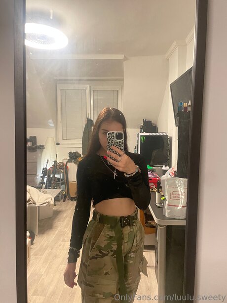 very skinny onlyfans sexy pic