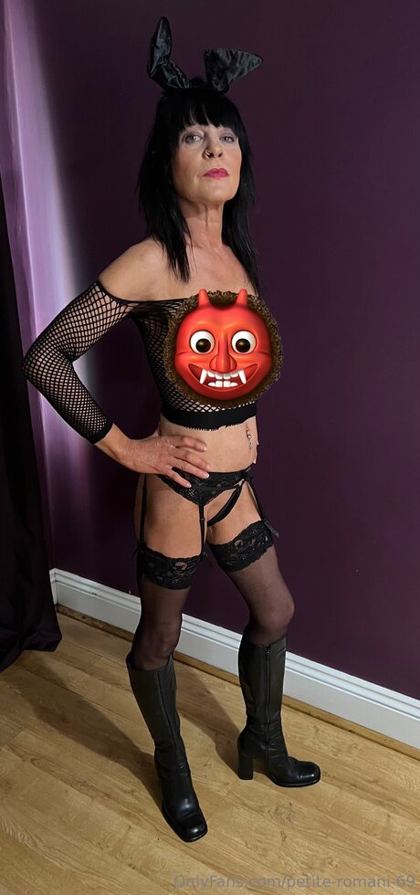 Petite Romani 69 Best Profile Photo