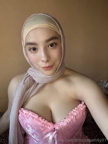 Princessemily07 sex pornstar image