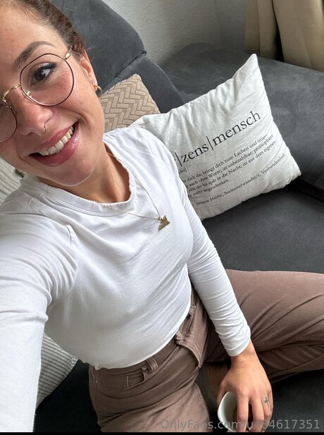 Amelialatorree high quality star pictures