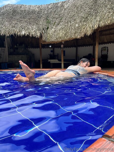 Heyimnia model free photos