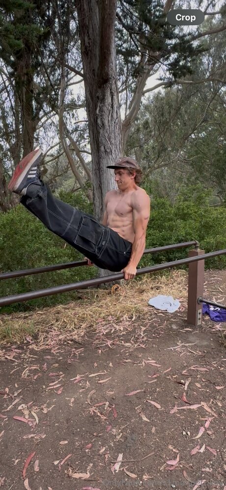 S1monpetrikov nude star pic